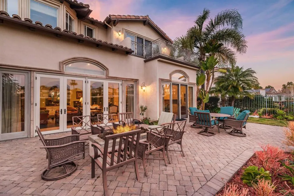 7104 Aviara Drive Carlsbad, CA 92011