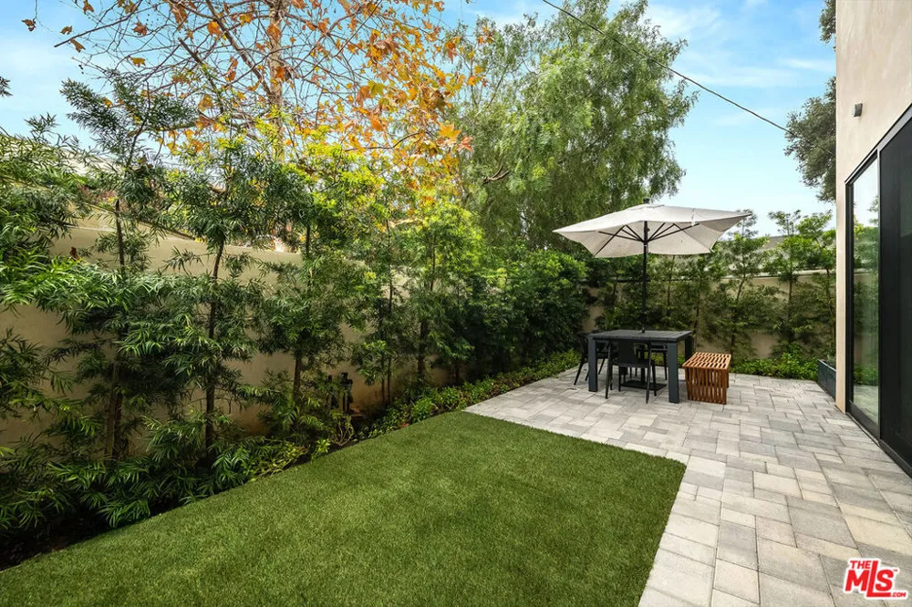 1216 Arizona Avenue Santa Monica, CA 90404