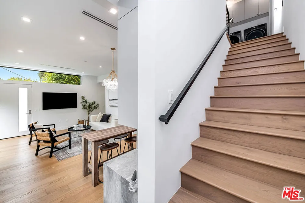 1216 Arizona Avenue Santa Monica, CA 90404