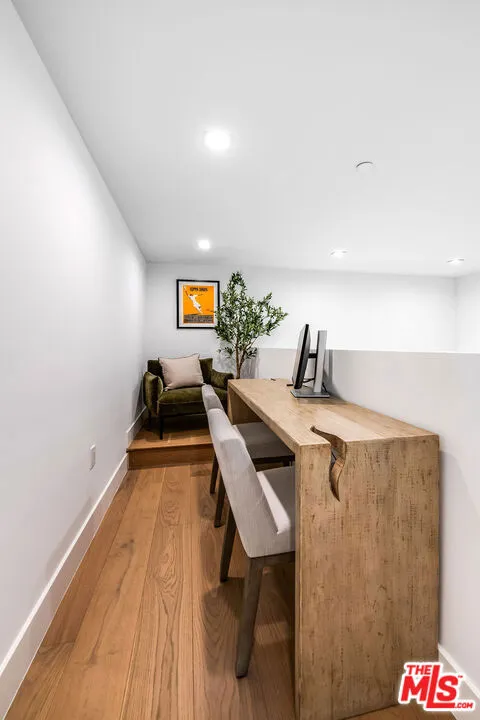1216 Arizona Avenue Santa Monica, CA 90404