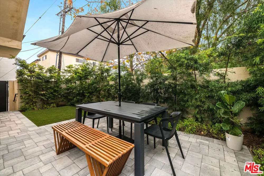 1216 Arizona Avenue Santa Monica, CA 90404