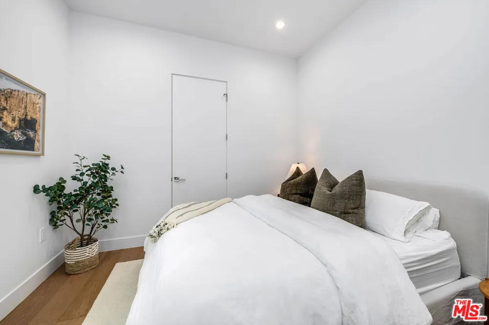 1216 Arizona Avenue Santa Monica, CA 90404