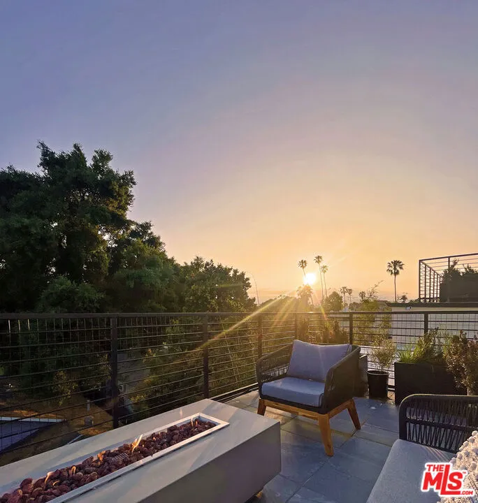 1216 Arizona Avenue Santa Monica, CA 90404