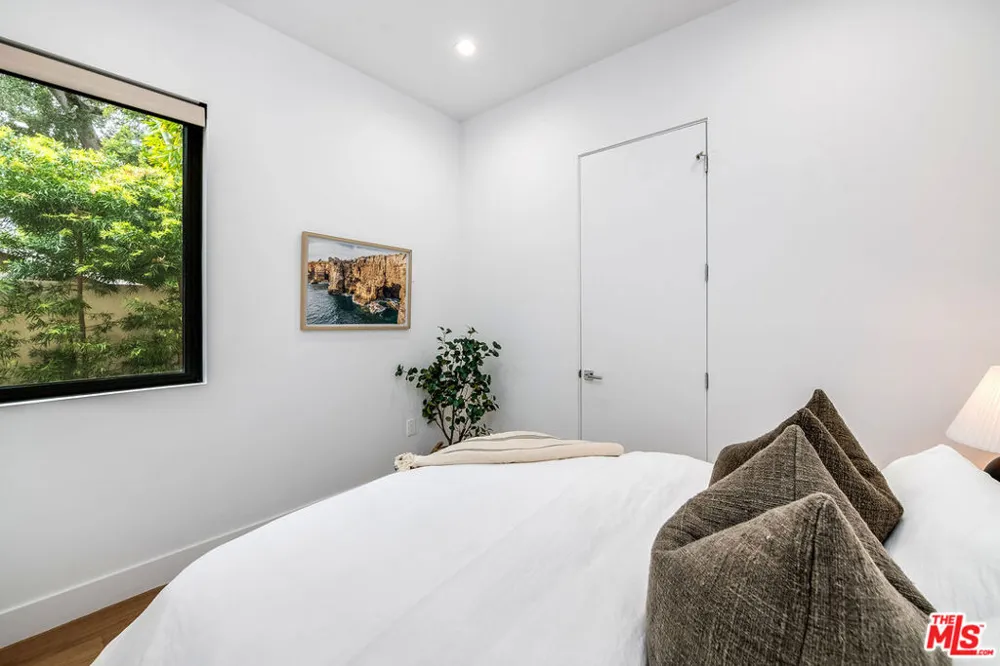 1216 Arizona Avenue Santa Monica, CA 90404