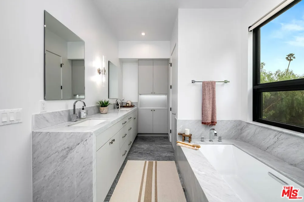 1216 Arizona Avenue Santa Monica, CA 90404