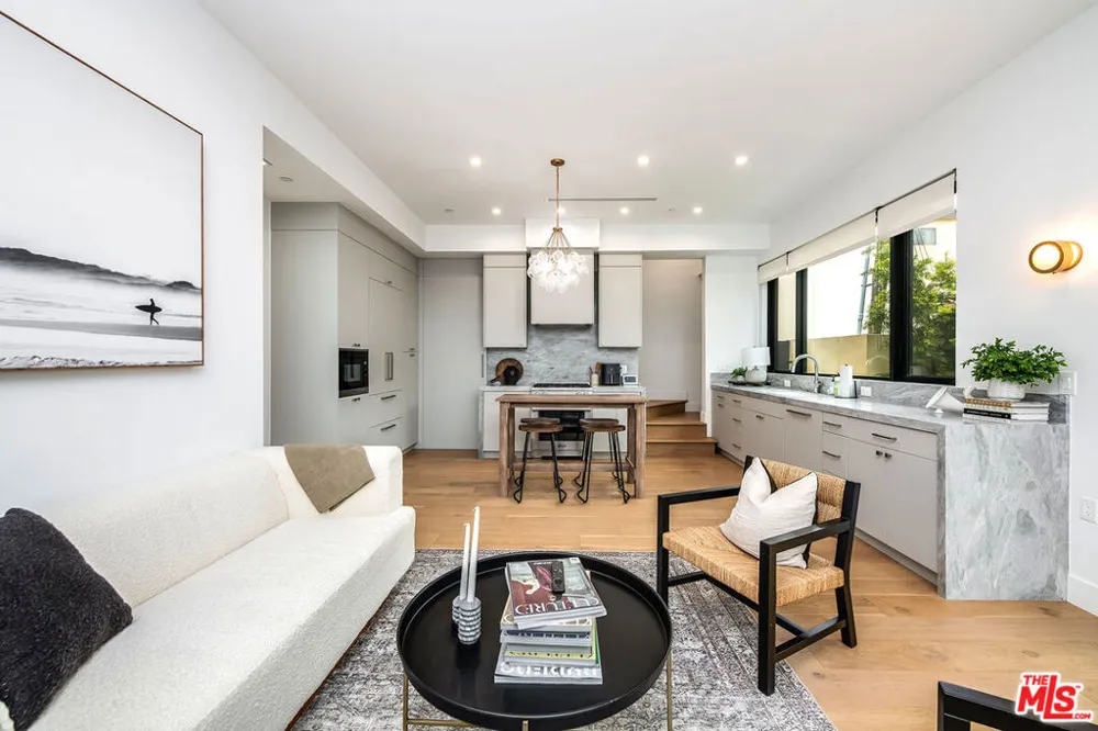 1216 Arizona Avenue Santa Monica, CA 90404