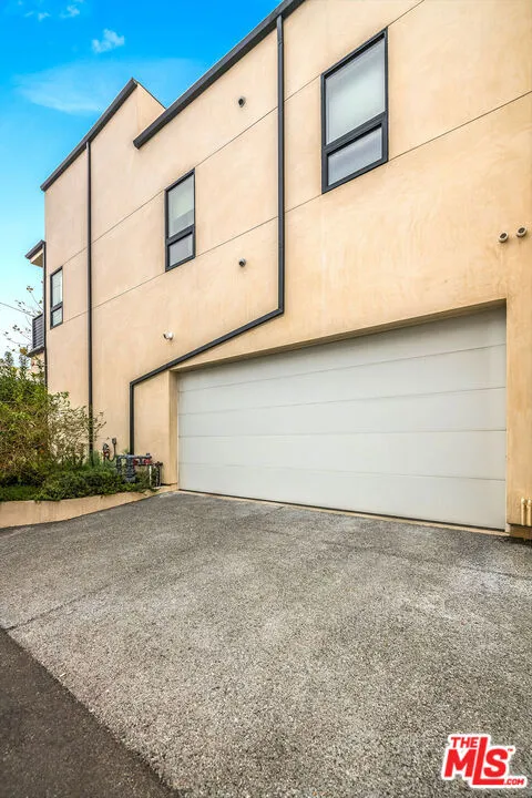 1216 Arizona Avenue Santa Monica, CA 90404