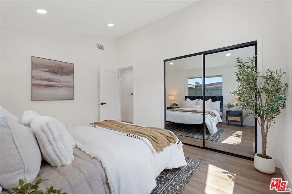 13603 Chadron Avenue Hawthorne, CA 90250