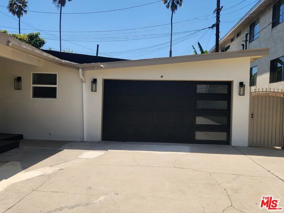 13603 Chadron Avenue Hawthorne, CA 90250