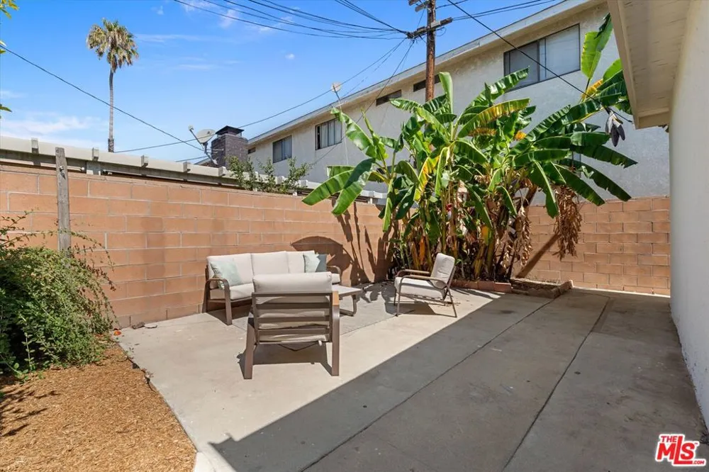 13603 Chadron Avenue Hawthorne, CA 90250
