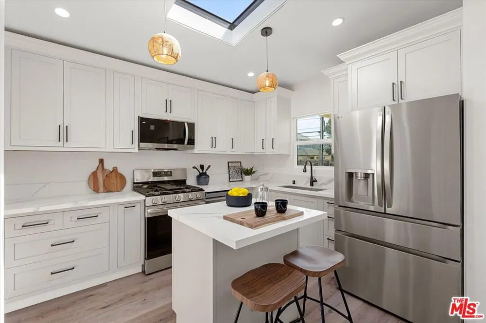13603 Chadron Avenue Hawthorne, CA 90250