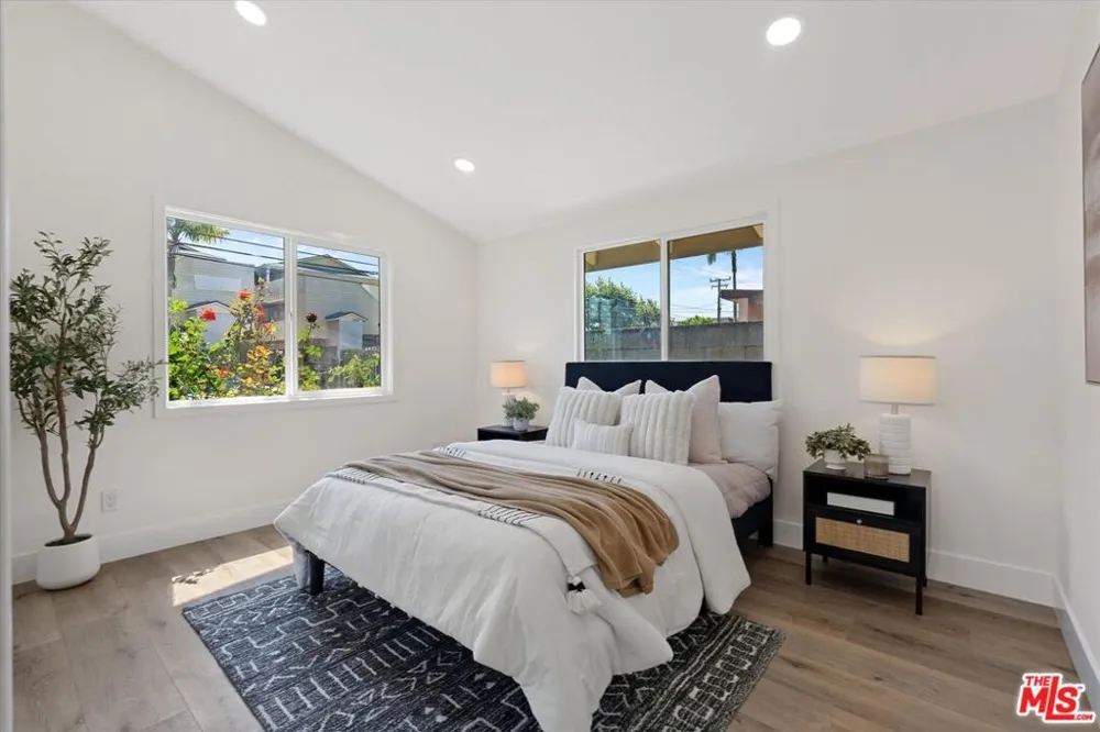 13603 Chadron Avenue Hawthorne, CA 90250
