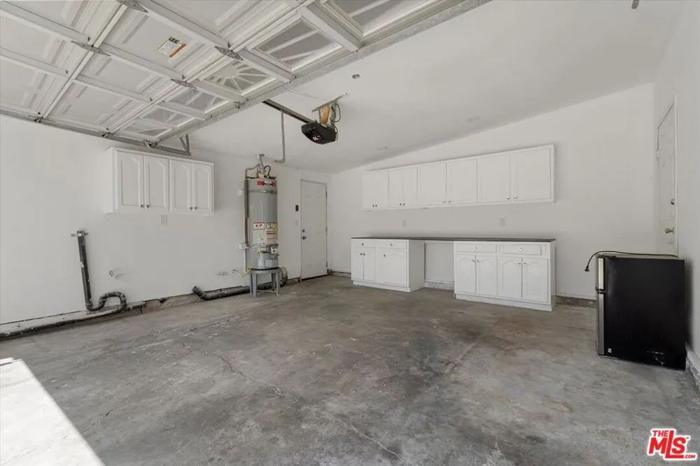 13603 Chadron Avenue Hawthorne, CA 90250