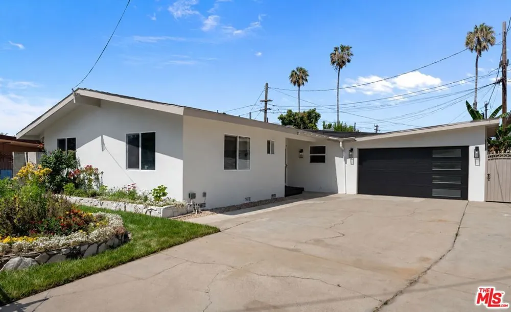 13603 Chadron Avenue Hawthorne, CA 90250