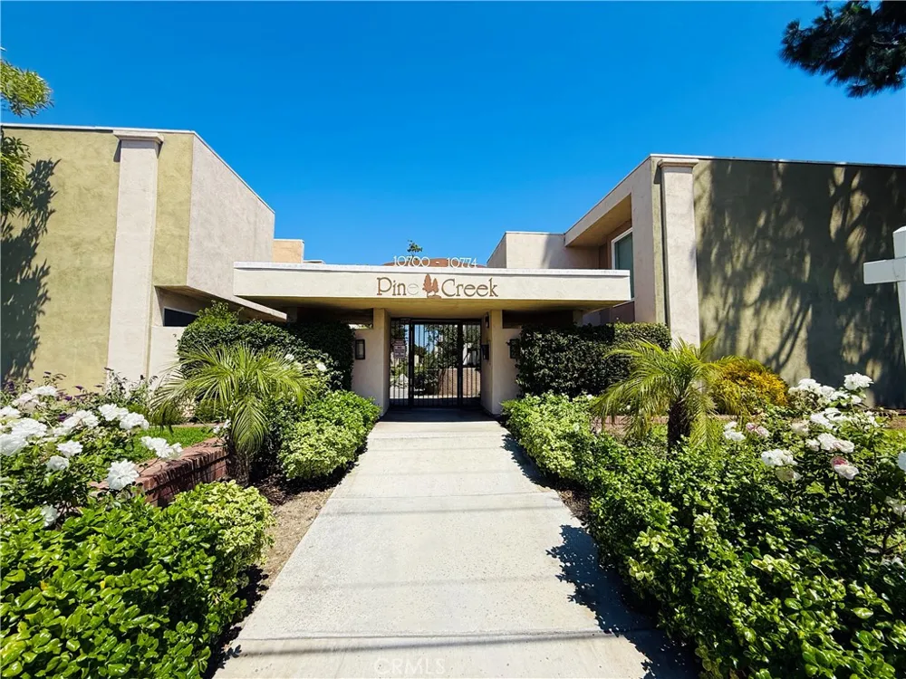 10760 Knott Stanton, CA 90680
