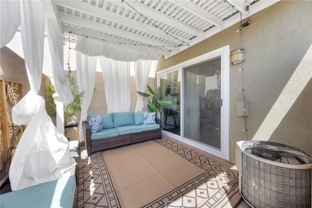 10760 Knott Stanton, CA 90680
