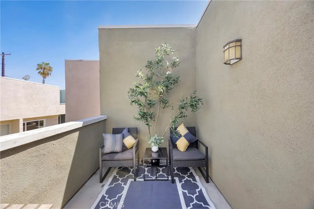 10760 Knott Stanton, CA 90680