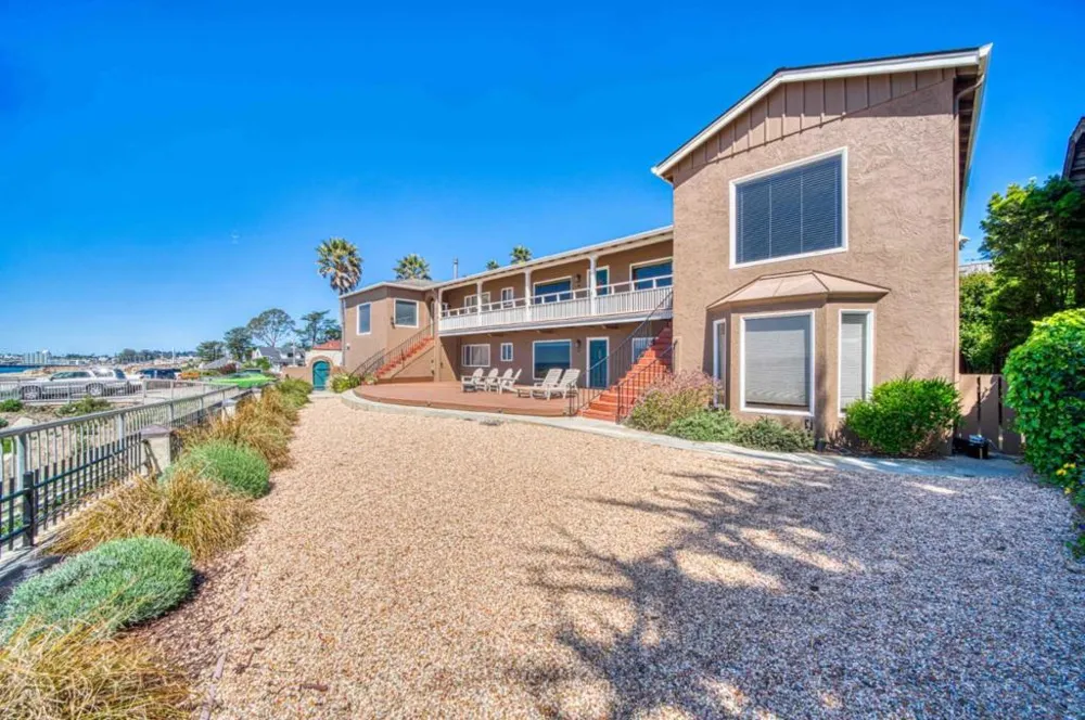 1703 East Cliff Drive Santa Cruz, CA 95062