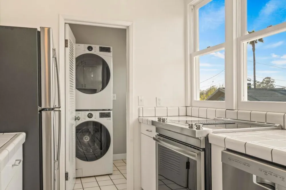 1703 East Cliff Drive Santa Cruz, CA 95062
