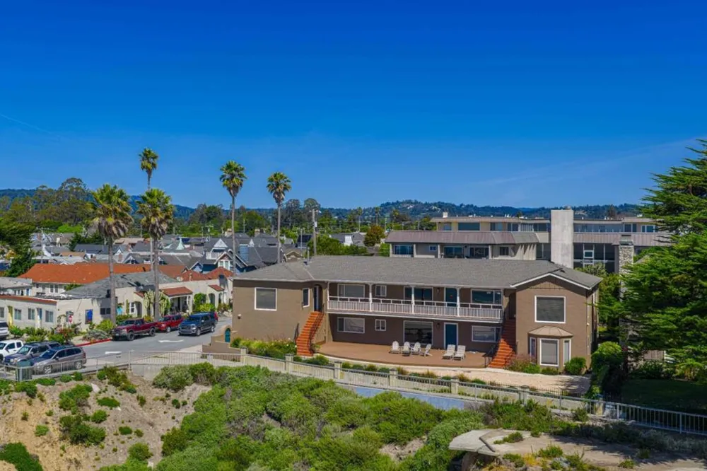 1703 East Cliff Drive Santa Cruz, CA 95062