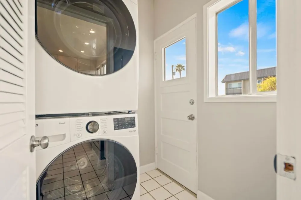 1703 East Cliff Drive Santa Cruz, CA 95062