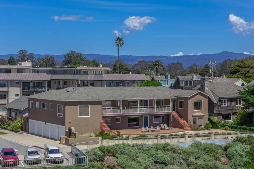 1703 East Cliff Drive Santa Cruz, CA 95062
