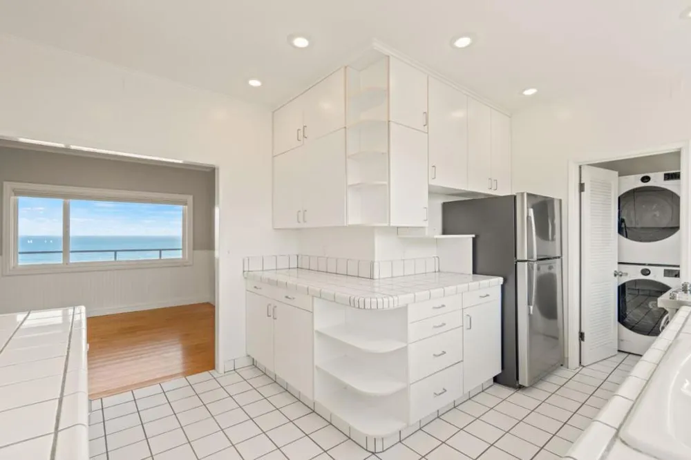 1703 East Cliff Drive Santa Cruz, CA 95062