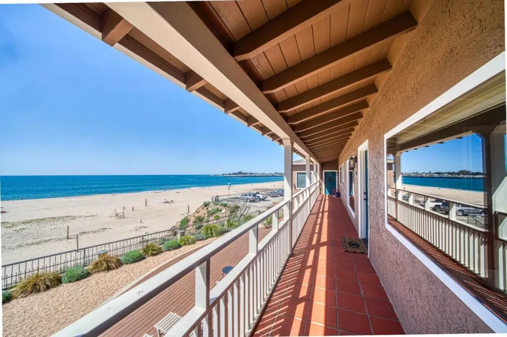 1703 East Cliff Drive Santa Cruz, CA 95062