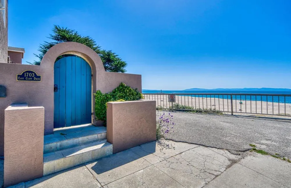1703 East Cliff Drive Santa Cruz, CA 95062