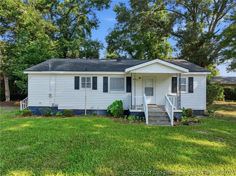 604 Calhoun Street Clinton, NC 28328