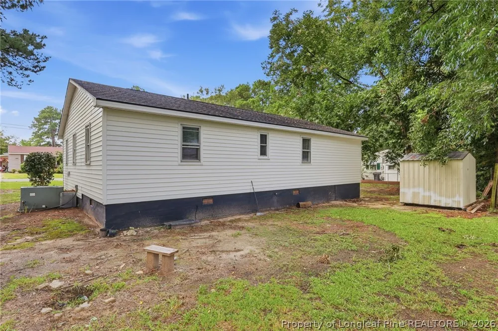 604 Calhoun Street Clinton, NC 28328