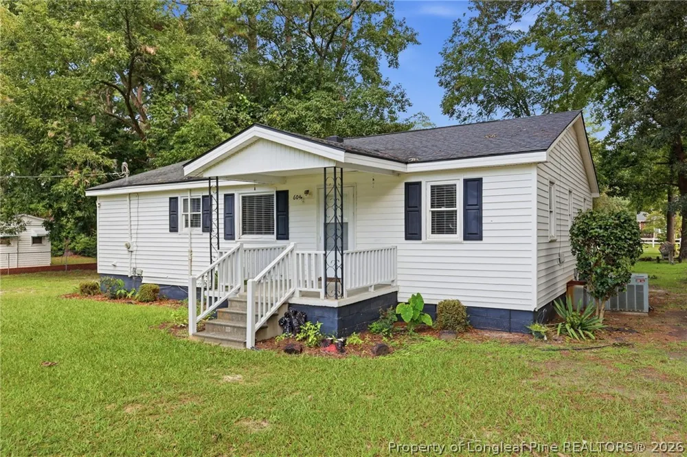 604 Calhoun Street Clinton, NC 28328