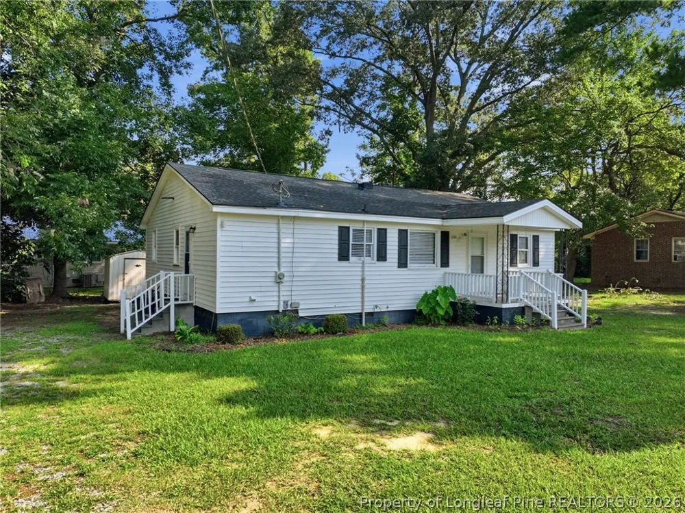 604 Calhoun Street Clinton, NC 28328