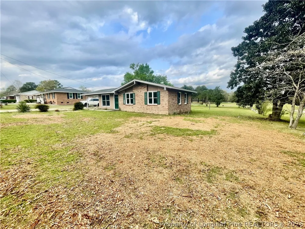 1374 McLean Chapel Church Road Bunnlevel, NC 28323
