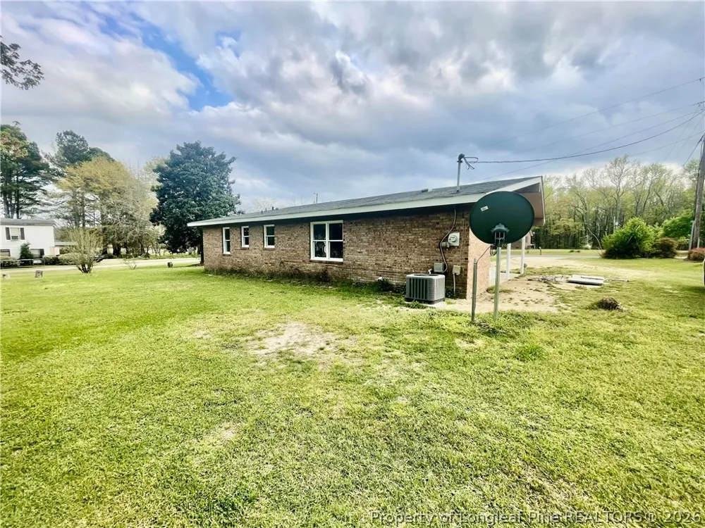 1374 McLean Chapel Church Road Bunnlevel, NC 28323