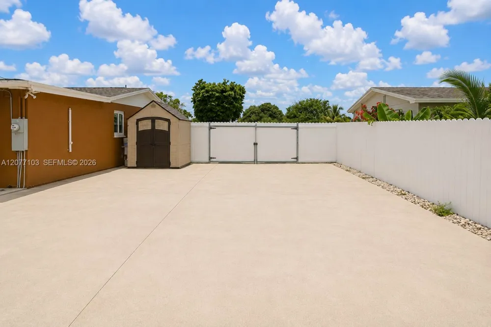 1225 NW 192nd St Miami Gardens, FL 33169