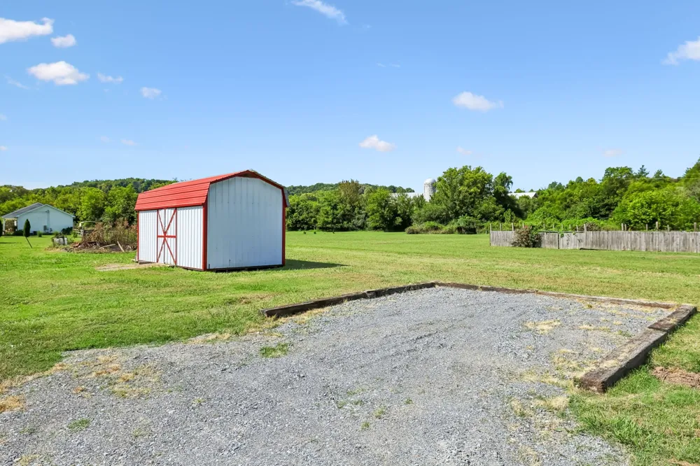 510 Neal Rd Watertown, TN 37184