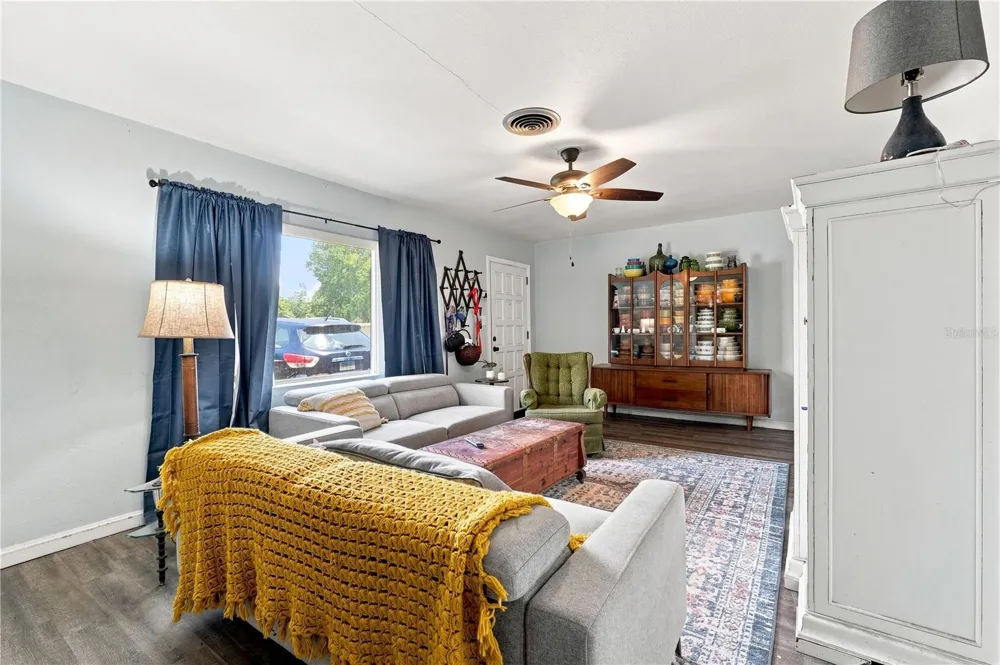603 CENTRAL AVENUE Oviedo, FL 32765