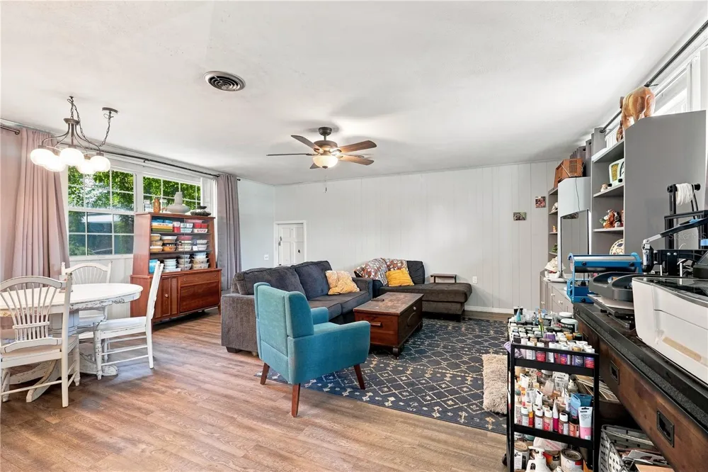 603 CENTRAL AVENUE Oviedo, FL 32765