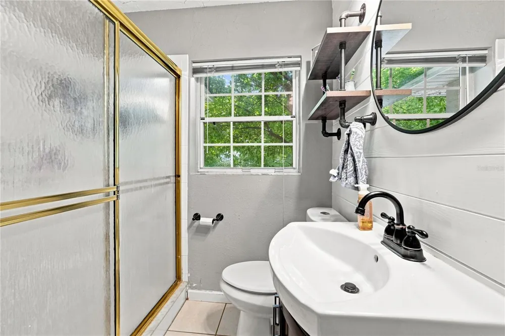 603 CENTRAL AVENUE Oviedo, FL 32765