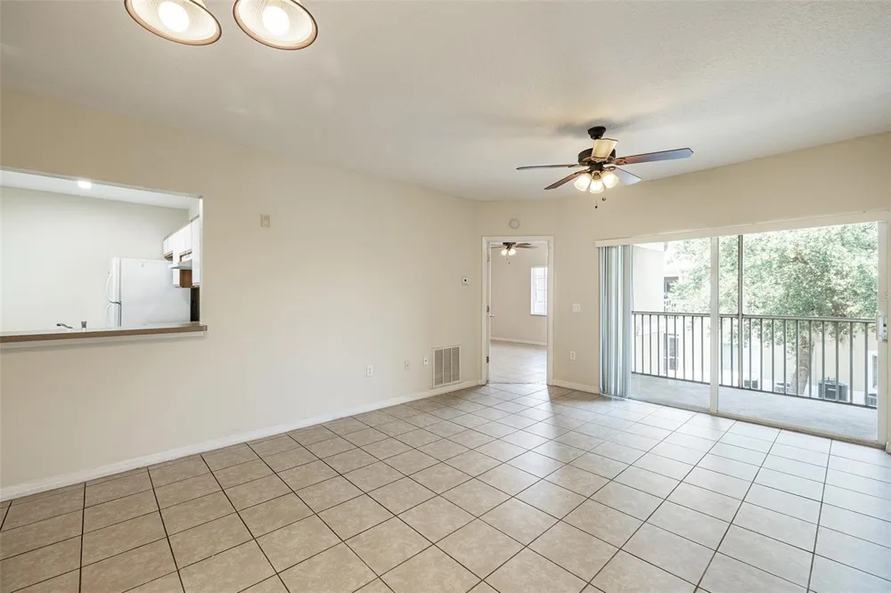 9506 AMBERDALE COURT #202 Riverview, FL 33578