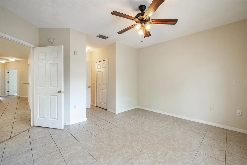 9506 AMBERDALE COURT #202 Riverview, FL 33578