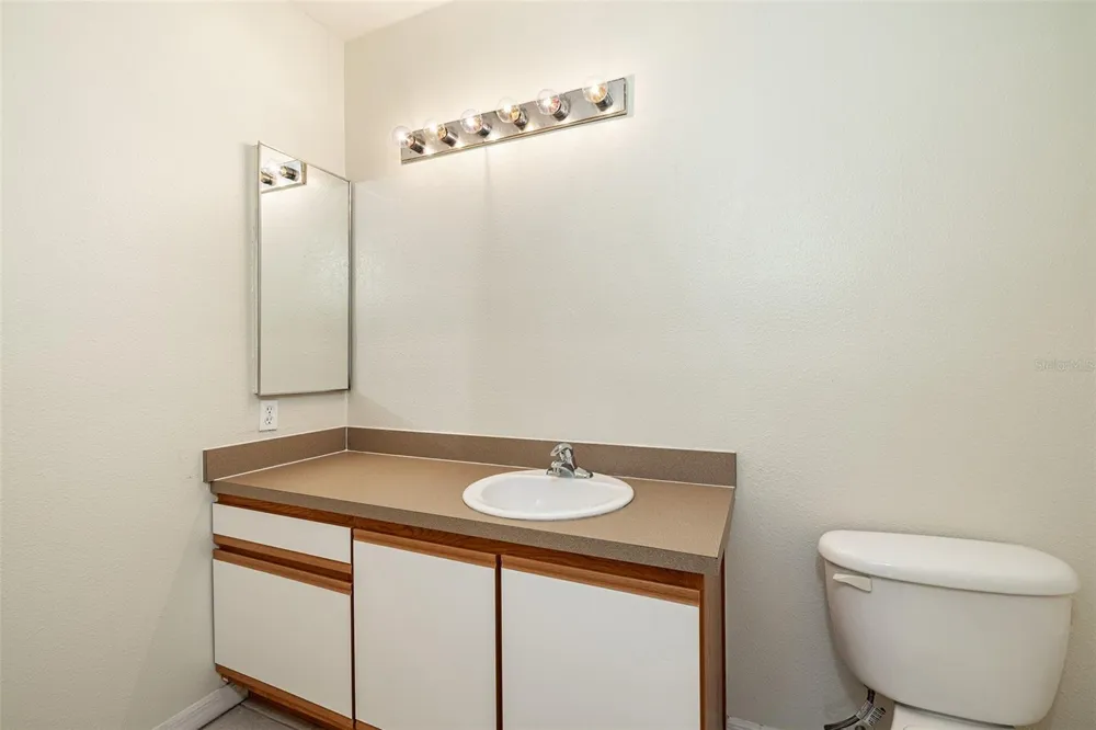 9506 AMBERDALE COURT #202 Riverview, FL 33578