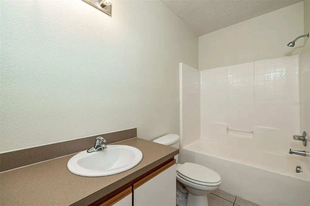 9506 AMBERDALE COURT #202 Riverview, FL 33578