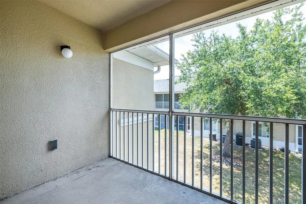9506 AMBERDALE COURT #202 Riverview, FL 33578