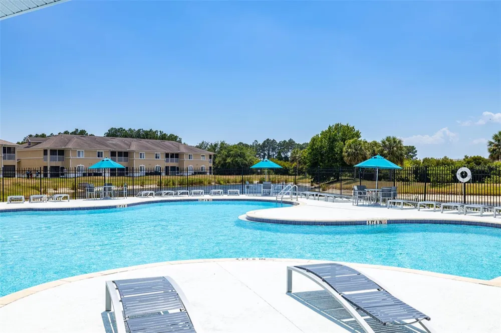 9506 AMBERDALE COURT #202 Riverview, FL 33578