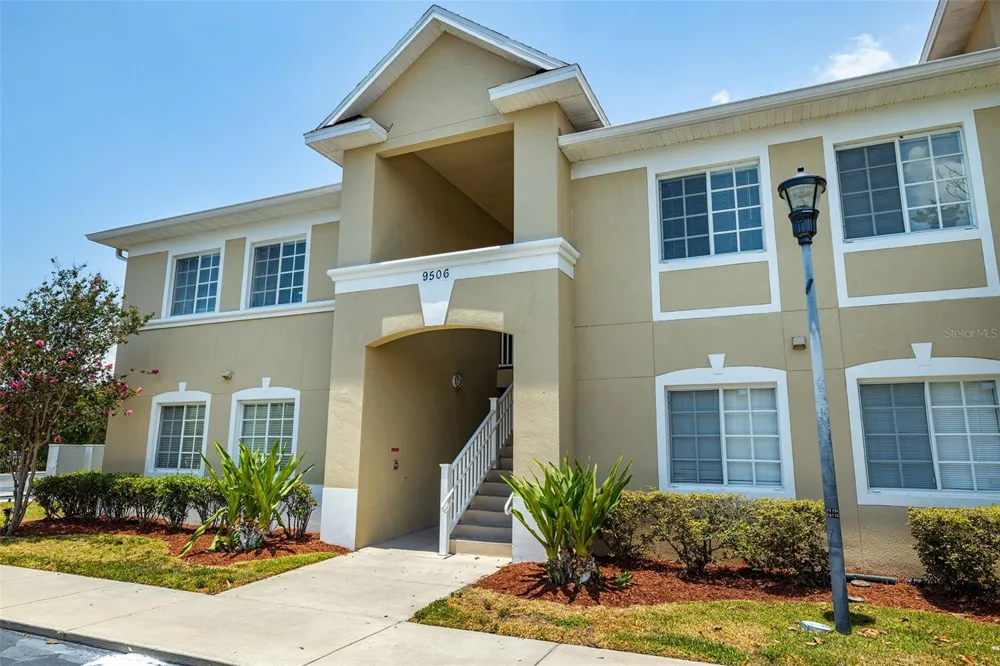 9506 AMBERDALE COURT #202 Riverview, FL 33578