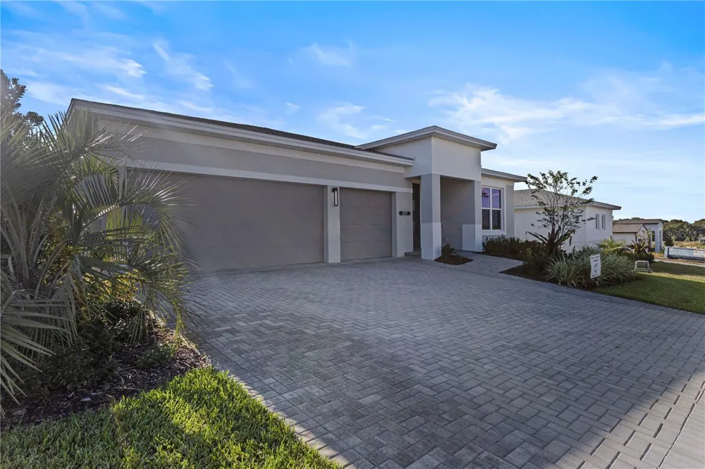 1727 POINT GRACE ROAD Tavares, FL 32778