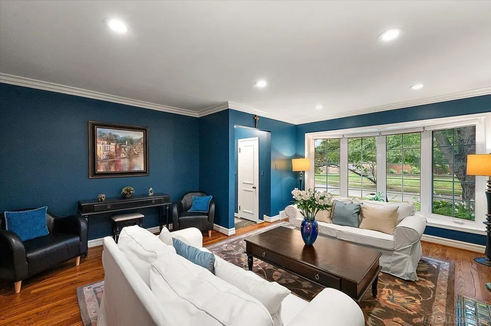 20141 W Ballantyne Court Grosse Pointe Woods City, MI 48236