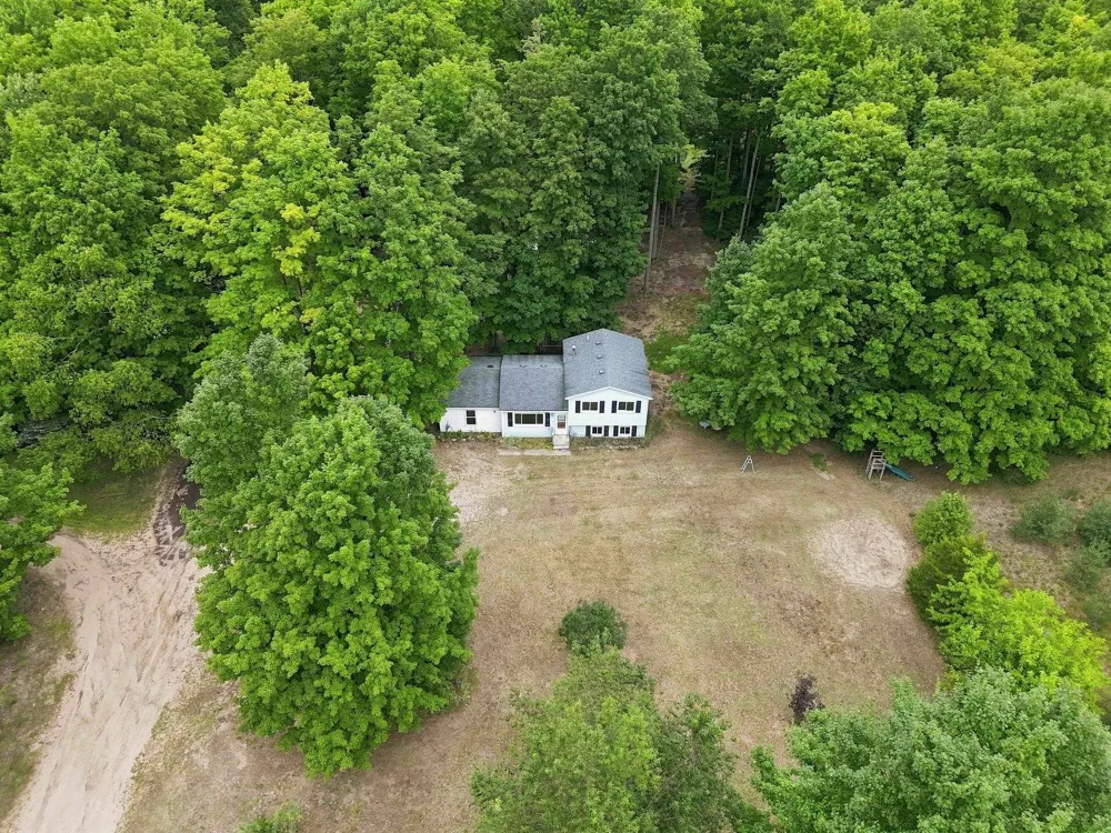 4893 Benjamin Donald Drive Paradise Township, MI 49649